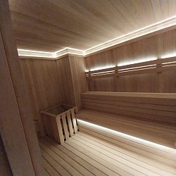 Ruang Sauna Kayu Marsawa Dimensi  400 Cm x  220 Cm x  220 Cm